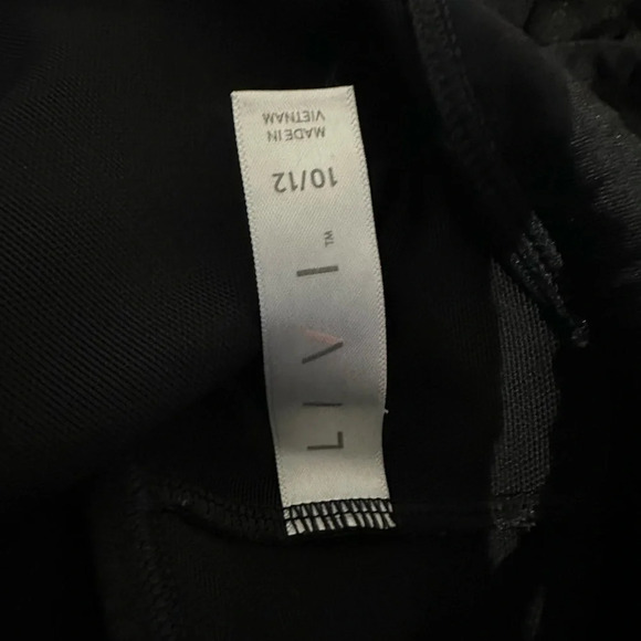 Livi Active Black strappy sprots bra, size L - Picture 4 of 5